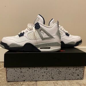 Air Jordan 4 Retro